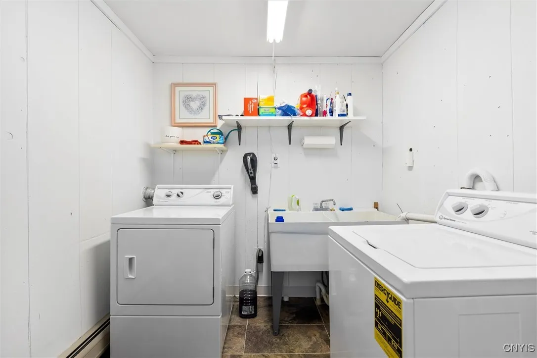 4987 Ver Plank Road, Clay, New York 13041, Clay, New York 13041, 3 Bedrooms Bedrooms, 6 Rooms Rooms,1 BathroomBathrooms,Residential,For Sale,4987 Ver Plank Road, Clay, New York 13041,0,S1649354