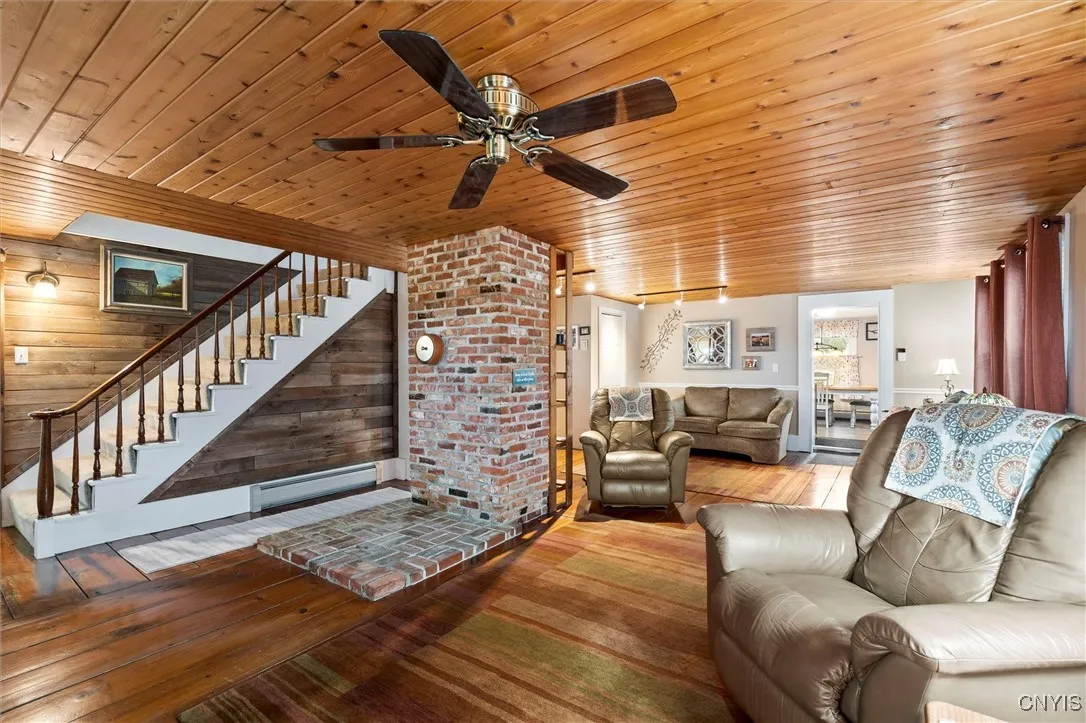 4987 Ver Plank Road, Clay, New York 13041, Clay, New York 13041, 3 Bedrooms Bedrooms, 6 Rooms Rooms,1 BathroomBathrooms,Residential,For Sale,4987 Ver Plank Road, Clay, New York 13041,0,S1649354