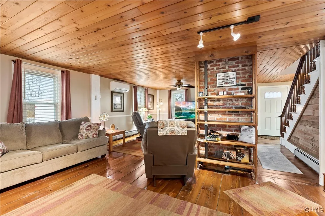 4987 Ver Plank Road, Clay, New York 13041, Clay, New York 13041, 3 Bedrooms Bedrooms, 6 Rooms Rooms,1 BathroomBathrooms,Residential,For Sale,4987 Ver Plank Road, Clay, New York 13041,0,S1649354
