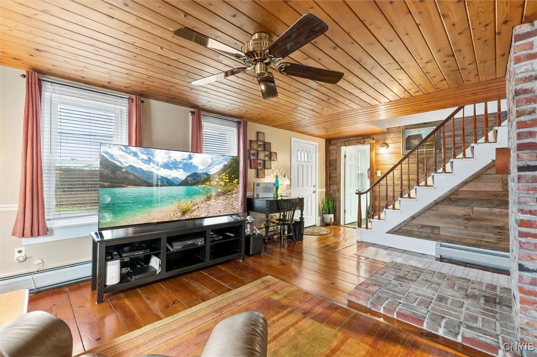 4987 Ver Plank Road, Clay, New York 13041, Clay, New York 13041, 3 Bedrooms Bedrooms, 6 Rooms Rooms,1 BathroomBathrooms,Residential,For Sale,4987 Ver Plank Road, Clay, New York 13041,0,S1649354