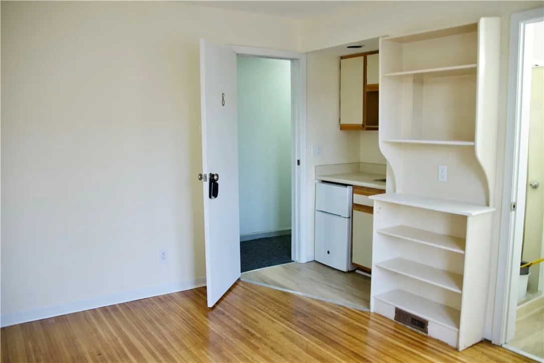 1685 Monroe Ave, Brighton, New York 14618, Brighton, New York 14618, 1 Bedroom Bedrooms, 1 Room Rooms,1 BathroomBathrooms,Residential Lease,For Rent,1685 Monroe Ave, Brighton, New York 14618,0,R1649240