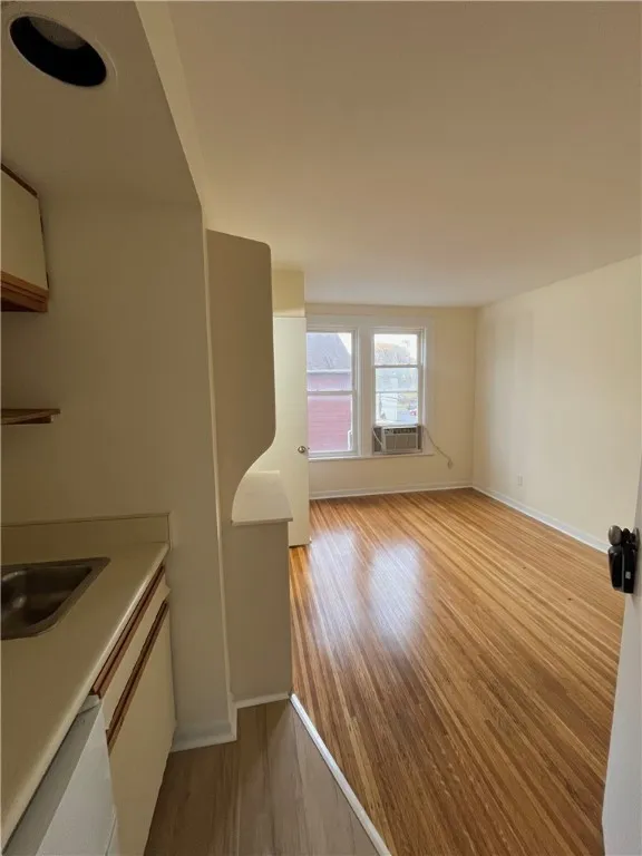 1685 Monroe Ave, Brighton, New York 14618, Brighton, New York 14618, 1 Bedroom Bedrooms, 1 Room Rooms,1 BathroomBathrooms,Residential Lease,For Rent,1685 Monroe Ave, Brighton, New York 14618,0,R1649240