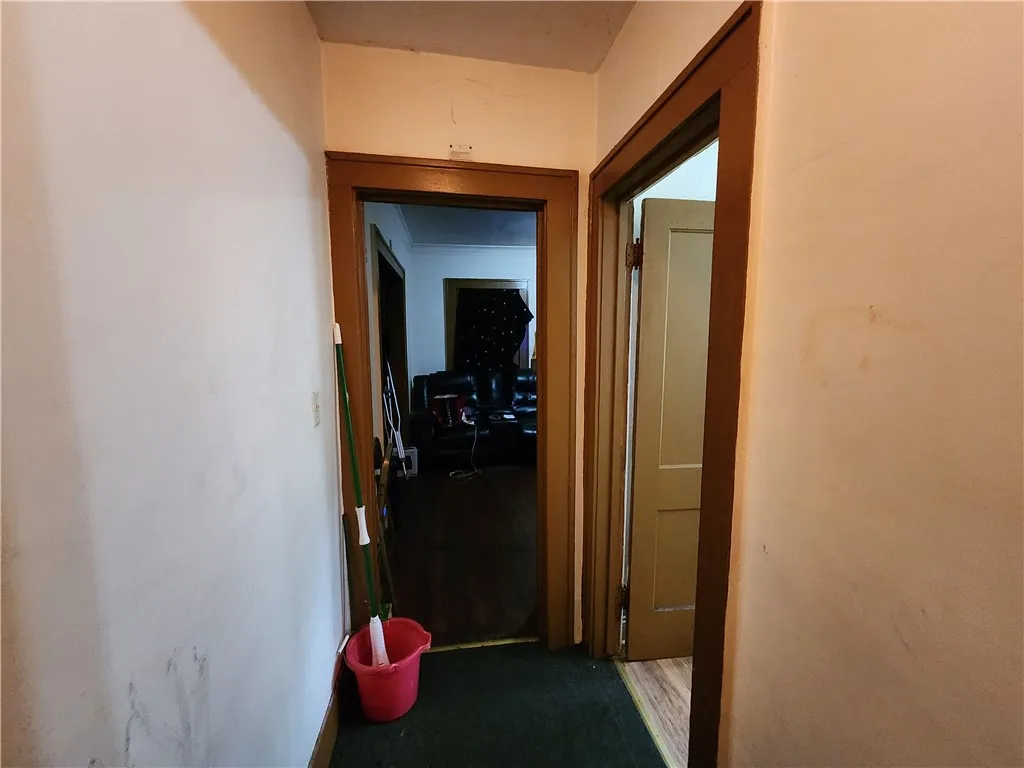 25 Nye Park, Rochester, New York 14621, Rochester, New York 14621, 6 Bedrooms Bedrooms, ,2 BathroomsBathrooms,Residential,For Sale,25 Nye Park, Rochester, New York 14621,0,R1649467