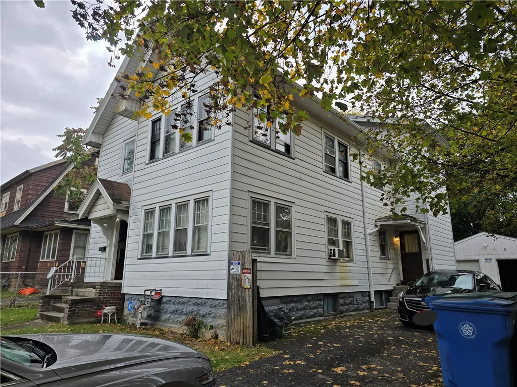 25 Nye Park, Rochester, New York 14621, Rochester, New York 14621, 6 Bedrooms Bedrooms, ,2 BathroomsBathrooms,Residential,For Sale,25 Nye Park, Rochester, New York 14621,0,R1649467