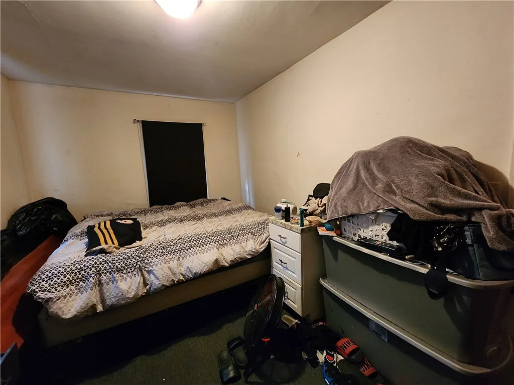 25 Nye Park, Rochester, New York 14621, Rochester, New York 14621, 6 Bedrooms Bedrooms, ,2 BathroomsBathrooms,Residential,For Sale,25 Nye Park, Rochester, New York 14621,0,R1649467