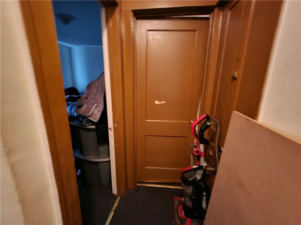 25 Nye Park, Rochester, New York 14621, Rochester, New York 14621, 6 Bedrooms Bedrooms, ,2 BathroomsBathrooms,Residential,For Sale,25 Nye Park, Rochester, New York 14621,0,R1649467