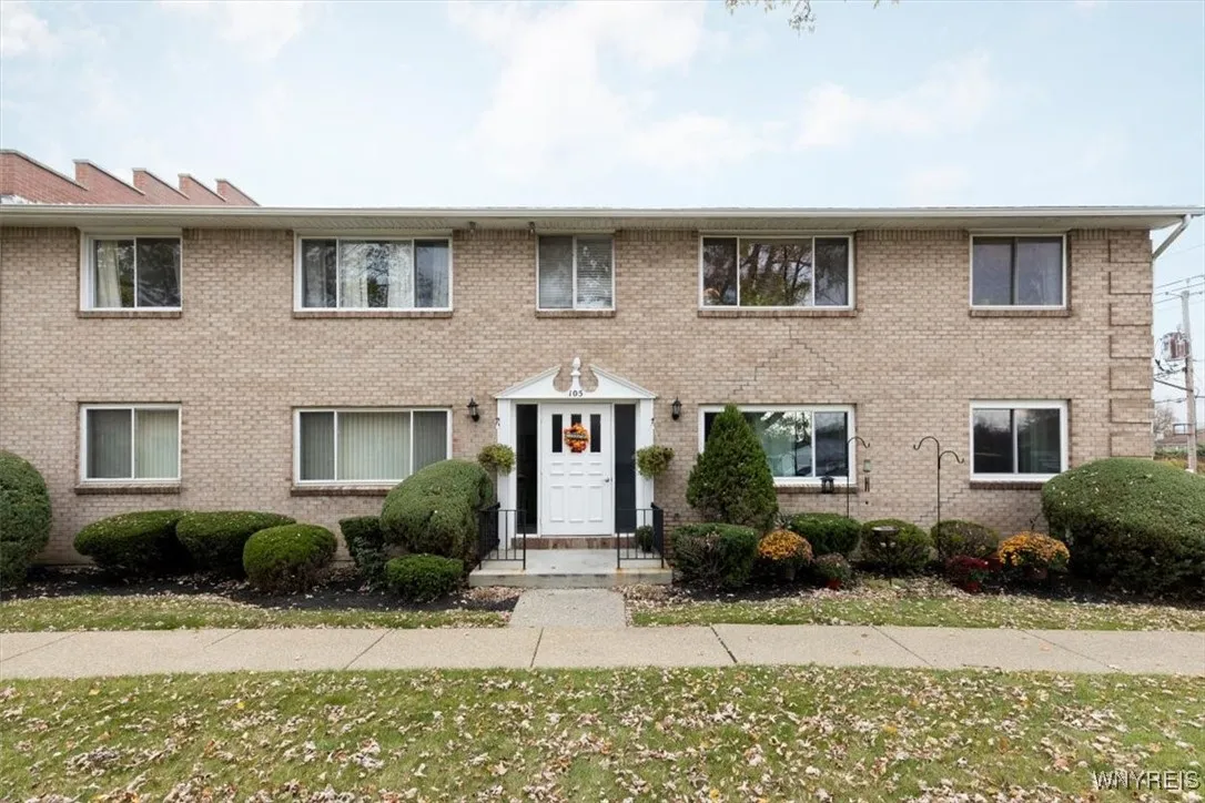 105 Old Lyme Drive 3, Amherst, New York 14221, Amherst, New York 14221, 2 Bedrooms Bedrooms, 5 Rooms Rooms,1 BathroomBathrooms,Residential,Closed,105 Old Lyme Drive 3, Amherst, New York 14221,0,B1649546