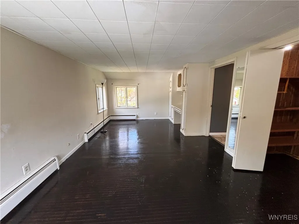 15 4th Street, Evans, New York 14006, Evans, New York 14006, 2 Bedrooms Bedrooms, 4 Rooms Rooms,1 BathroomBathrooms,Residential,For Sale,15 4th Street, Evans, New York 14006,0,B1649124