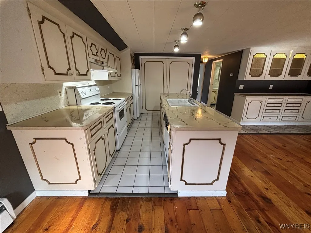 15 4th Street, Evans, New York 14006, Evans, New York 14006, 2 Bedrooms Bedrooms, 4 Rooms Rooms,1 BathroomBathrooms,Residential,For Sale,15 4th Street, Evans, New York 14006,0,B1649124