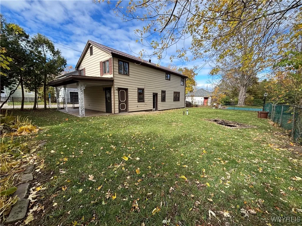 15 4th Street, Evans, New York 14006, Evans, New York 14006, 2 Bedrooms Bedrooms, 4 Rooms Rooms,1 BathroomBathrooms,Residential,For Sale,15 4th Street, Evans, New York 14006,0,B1649124