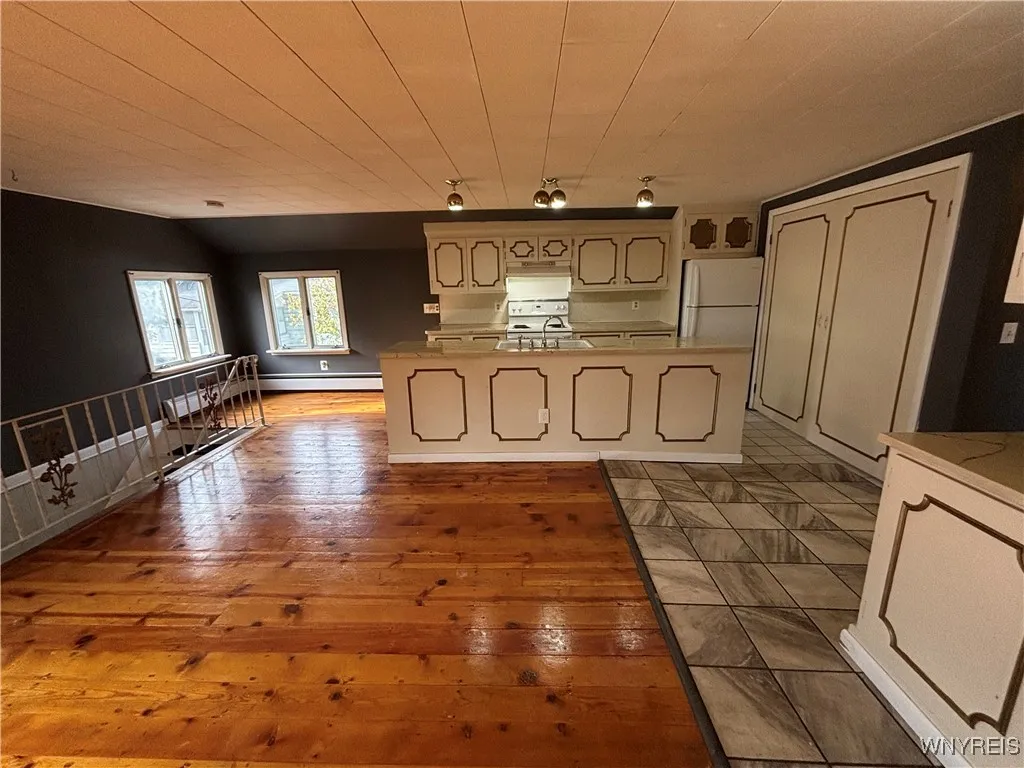 15 4th Street, Evans, New York 14006, Evans, New York 14006, 2 Bedrooms Bedrooms, 4 Rooms Rooms,1 BathroomBathrooms,Residential,For Sale,15 4th Street, Evans, New York 14006,0,B1649124