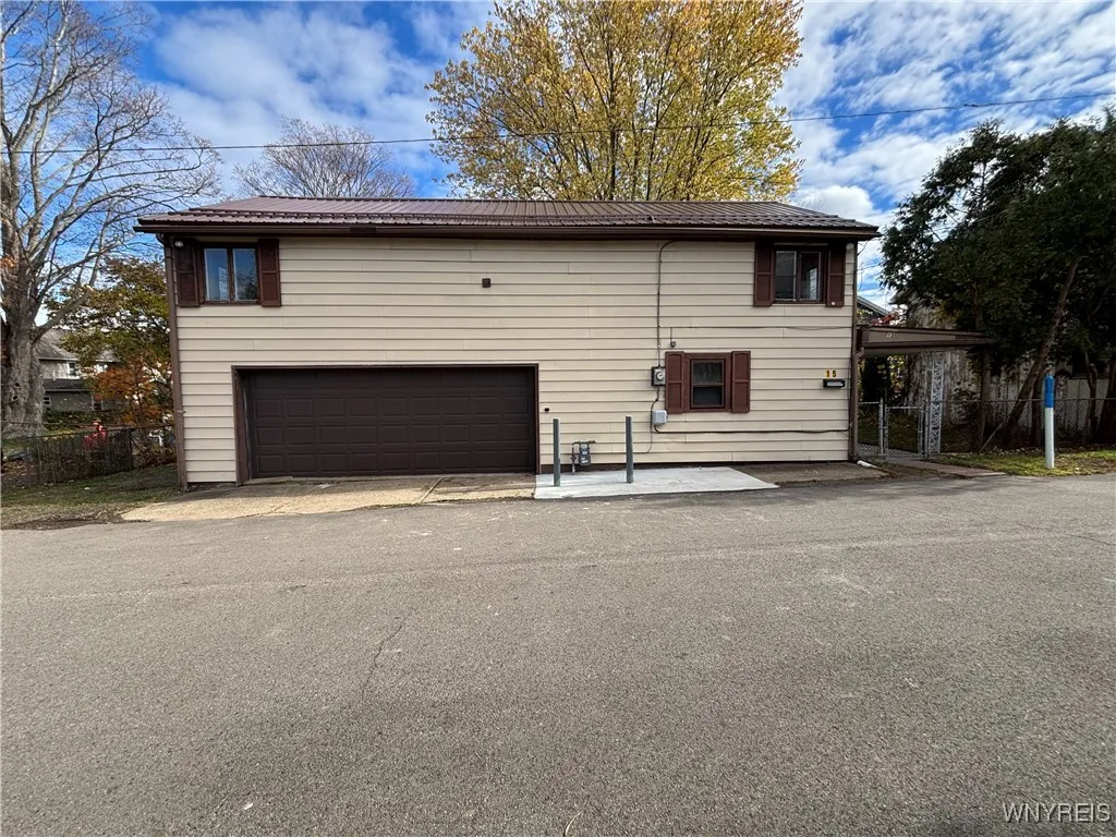 15 4th Street, Evans, New York 14006, Evans, New York 14006, 2 Bedrooms Bedrooms, 4 Rooms Rooms,1 BathroomBathrooms,Residential,For Sale,15 4th Street, Evans, New York 14006,0,B1649124