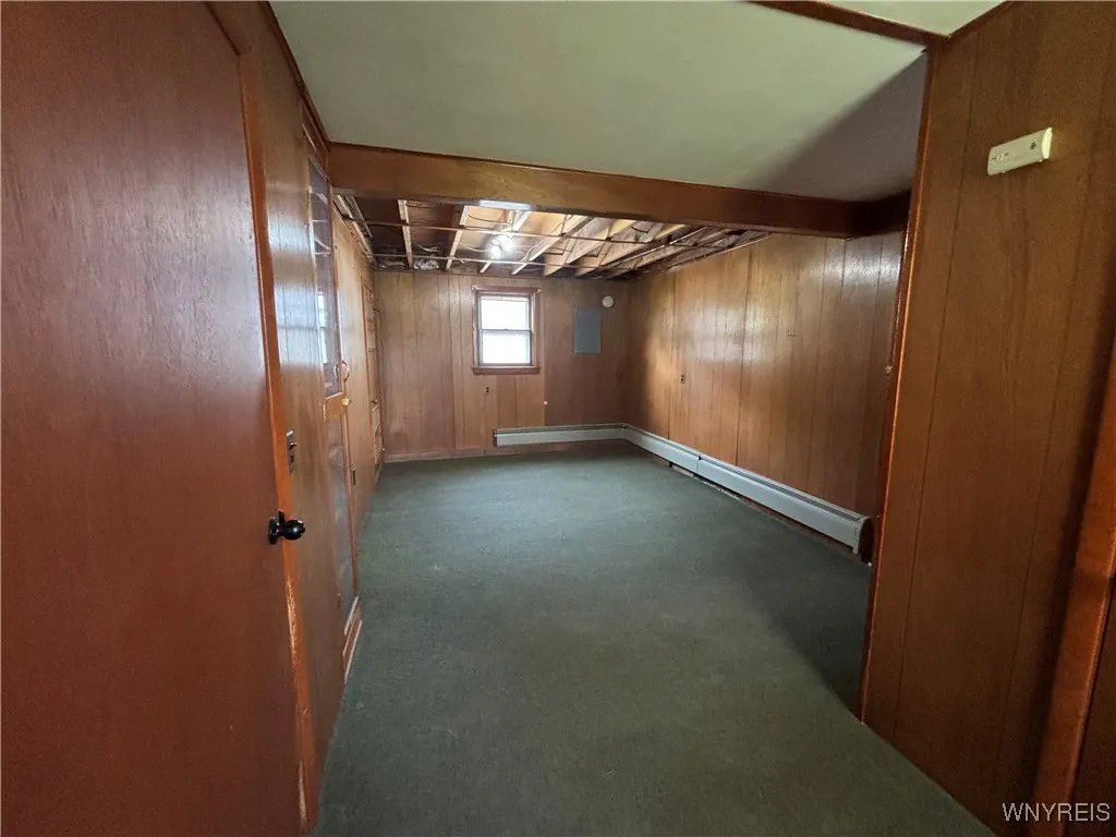 15 4th Street, Evans, New York 14006, Evans, New York 14006, 2 Bedrooms Bedrooms, 4 Rooms Rooms,1 BathroomBathrooms,Residential,For Sale,15 4th Street, Evans, New York 14006,0,B1649124