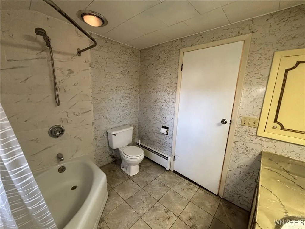 15 4th Street, Evans, New York 14006, Evans, New York 14006, 2 Bedrooms Bedrooms, 4 Rooms Rooms,1 BathroomBathrooms,Residential,For Sale,15 4th Street, Evans, New York 14006,0,B1649124