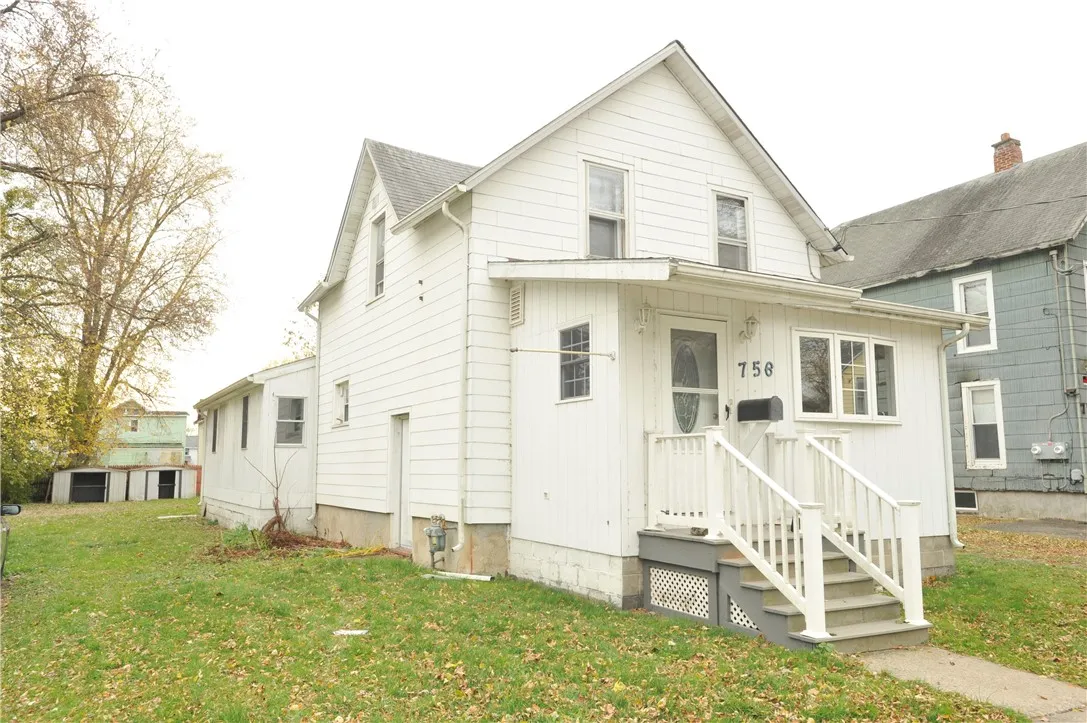 756 Carpenter Street, Elmira City, New York 14901, Elmira City, New York 14901, 4 Bedrooms Bedrooms, 7 Rooms Rooms,2 BathroomsBathrooms,Residential,For Sale,756 Carpenter Street, Elmira City, New York 14901,0,R1649281