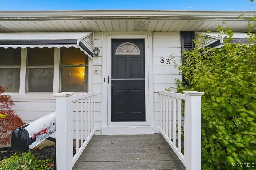 83 Melody Lane, Tonawanda, New York 14150, Tonawanda, New York 14150, 3 Bedrooms Bedrooms, 6 Rooms Rooms,2 BathroomsBathrooms,Residential,For Sale,83 Melody Lane, Tonawanda, New York 14150,0,B1649429