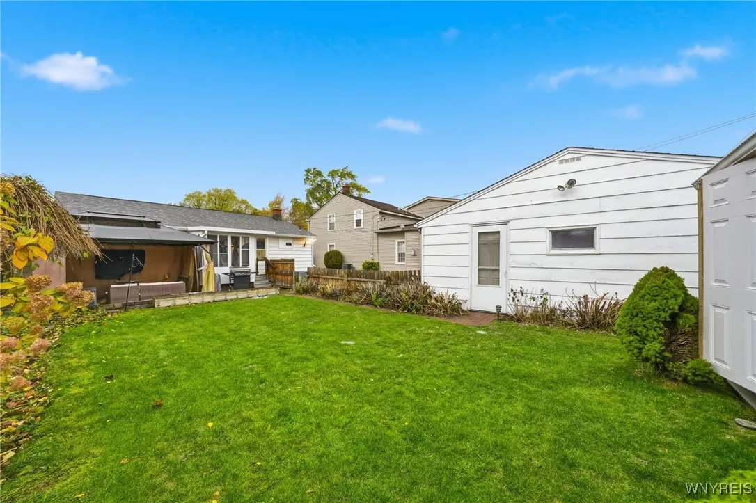 83 Melody Lane, Tonawanda, New York 14150, Tonawanda, New York 14150, 3 Bedrooms Bedrooms, 6 Rooms Rooms,2 BathroomsBathrooms,Residential,For Sale,83 Melody Lane, Tonawanda, New York 14150,0,B1649429