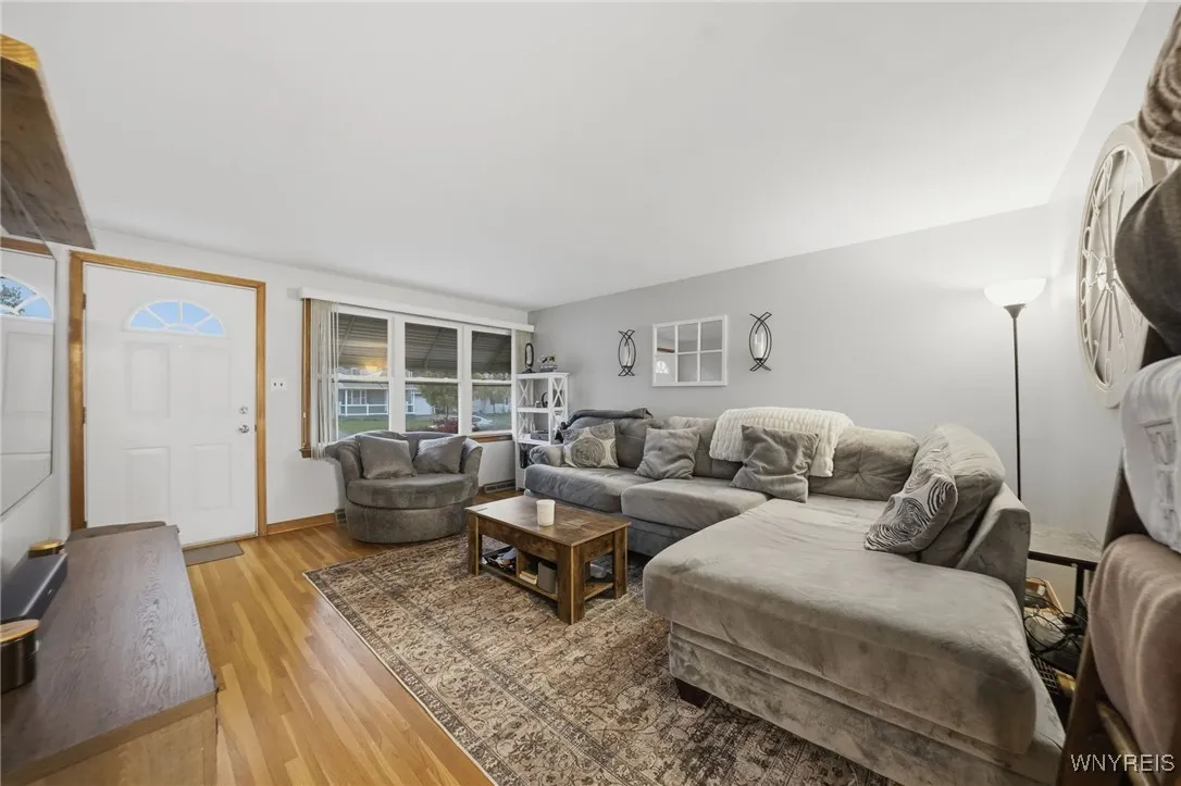 83 Melody Lane, Tonawanda, New York 14150, Tonawanda, New York 14150, 3 Bedrooms Bedrooms, 6 Rooms Rooms,2 BathroomsBathrooms,Residential,For Sale,83 Melody Lane, Tonawanda, New York 14150,0,B1649429