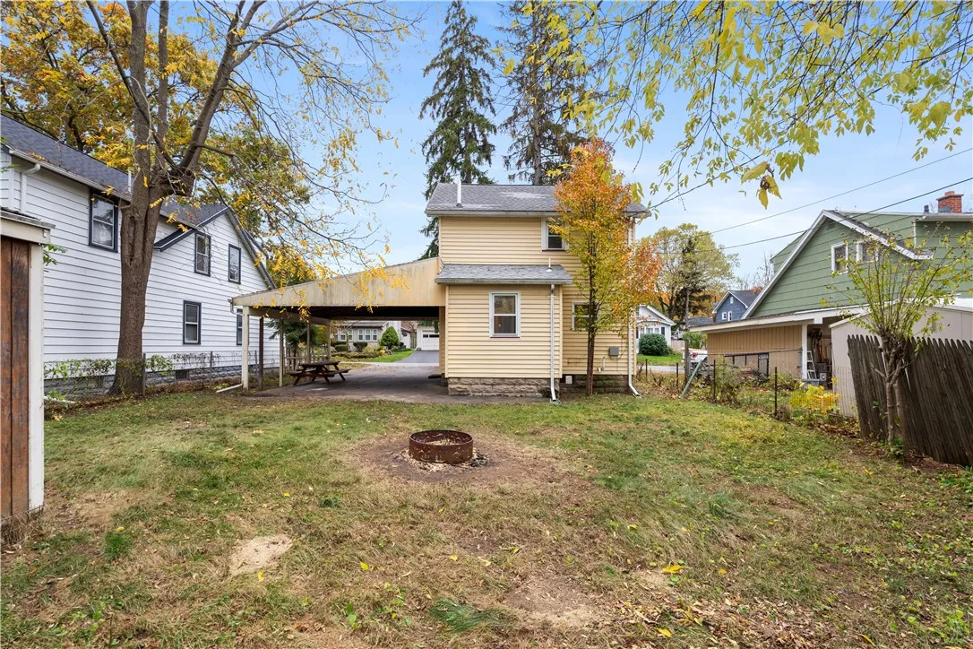 98 Bayton Drive, Irondequoit, New York 14622, Irondequoit, New York 14622, 2 Bedrooms Bedrooms, 6 Rooms Rooms,1 BathroomBathrooms,Residential,For Sale,98 Bayton Drive, Irondequoit, New York 14622,0,R1649203