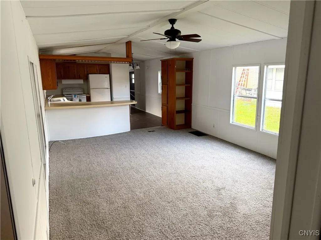 Living Room/Kitchen