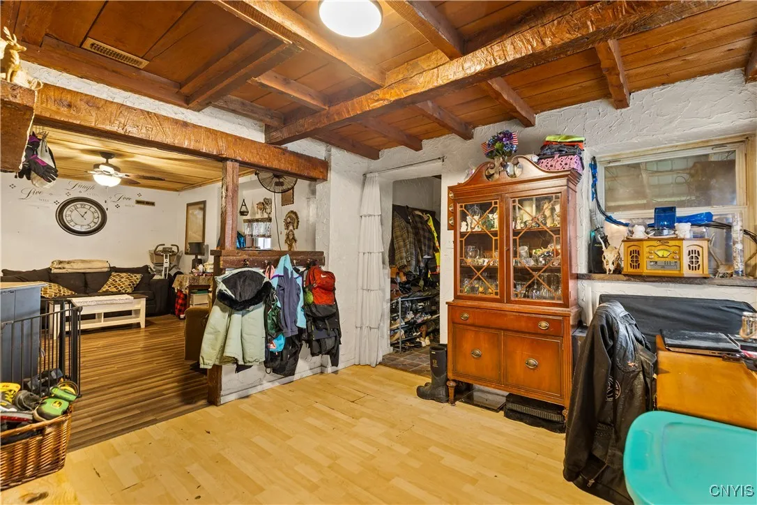 11695 Creek Road, Annsville, New York 13471, Annsville, New York 13471, 4 Bedrooms Bedrooms, 8 Rooms Rooms,1 BathroomBathrooms,Residential,For Sale,11695 Creek Road, Annsville, New York 13471,0,S1649506