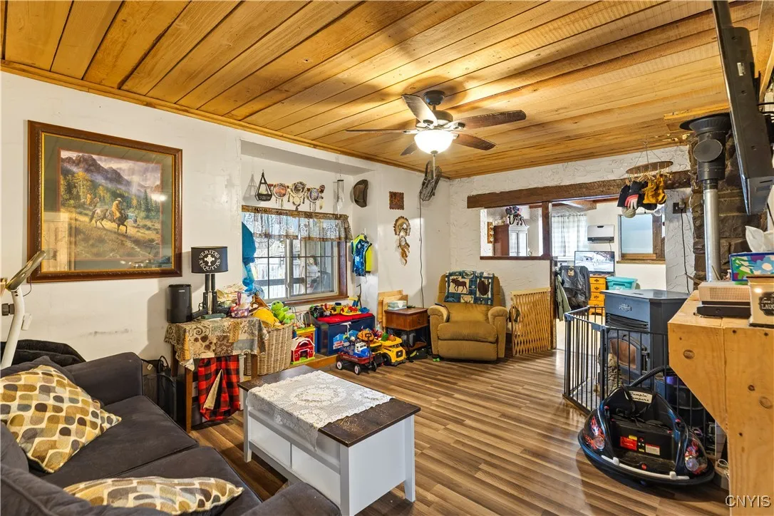11695 Creek Road, Annsville, New York 13471, Annsville, New York 13471, 4 Bedrooms Bedrooms, 8 Rooms Rooms,1 BathroomBathrooms,Residential,For Sale,11695 Creek Road, Annsville, New York 13471,0,S1649506