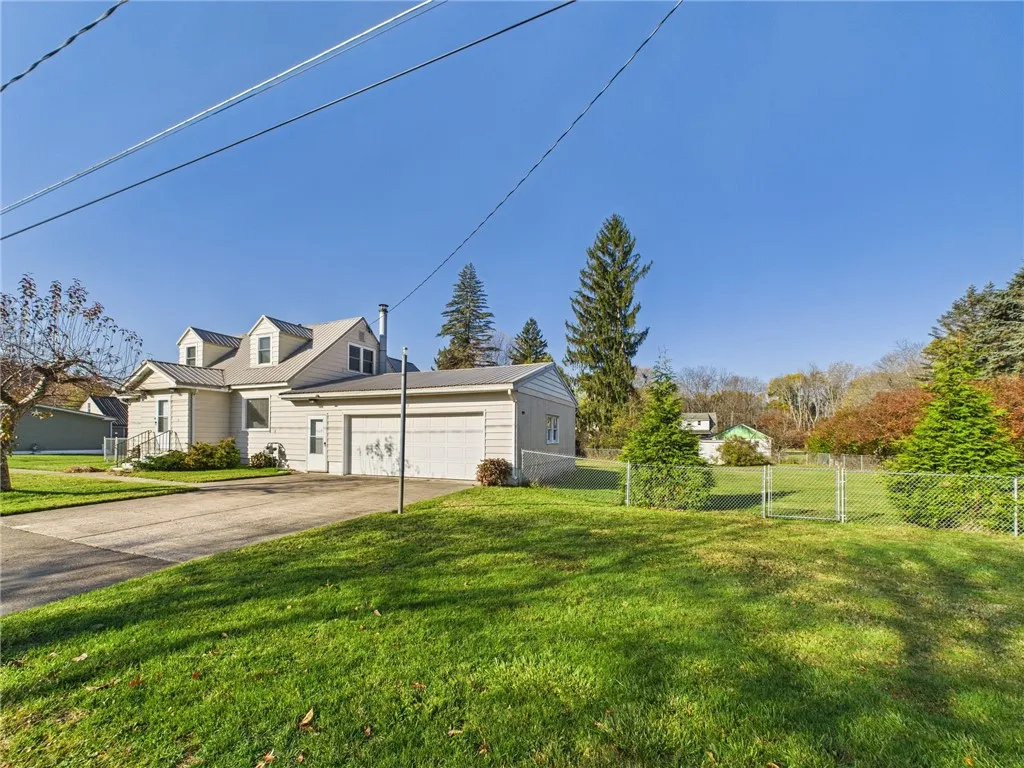 9 North 3rd Street, Foster Town, Pennsylvania 1670, Foster Town, Pennsylvania 16701, 3 Bedrooms Bedrooms, 7 Rooms Rooms,1 BathroomBathrooms,Residential,For Sale,9 North 3rd Street, Foster Town, Pennsylvania 1670,0,R1649443