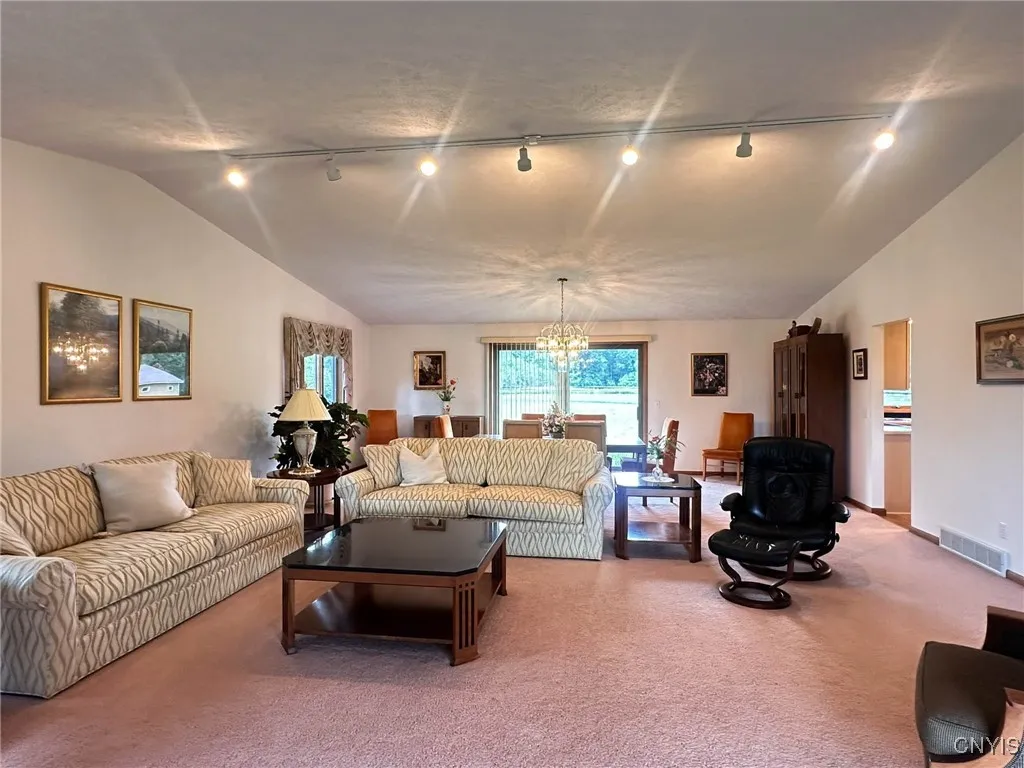 2354 Middle Road, Oneida, New York 13421, Oneida, New York 13421, 3 Bedrooms Bedrooms, 11 Rooms Rooms,2 BathroomsBathrooms,Residential,For Sale,2354 Middle Road, Oneida, New York 13421,0,S1649583