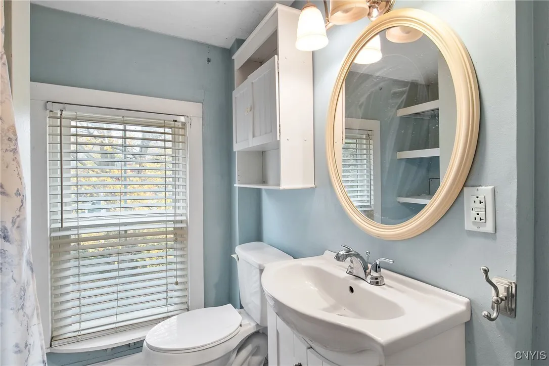 274 West 5th Street, Oswego, New York 13126, Oswego, New York 13126, 3 Bedrooms Bedrooms, 10 Rooms Rooms,1 BathroomBathrooms,Residential,For Sale,274 West 5th Street, Oswego, New York 13126,0,S1649418