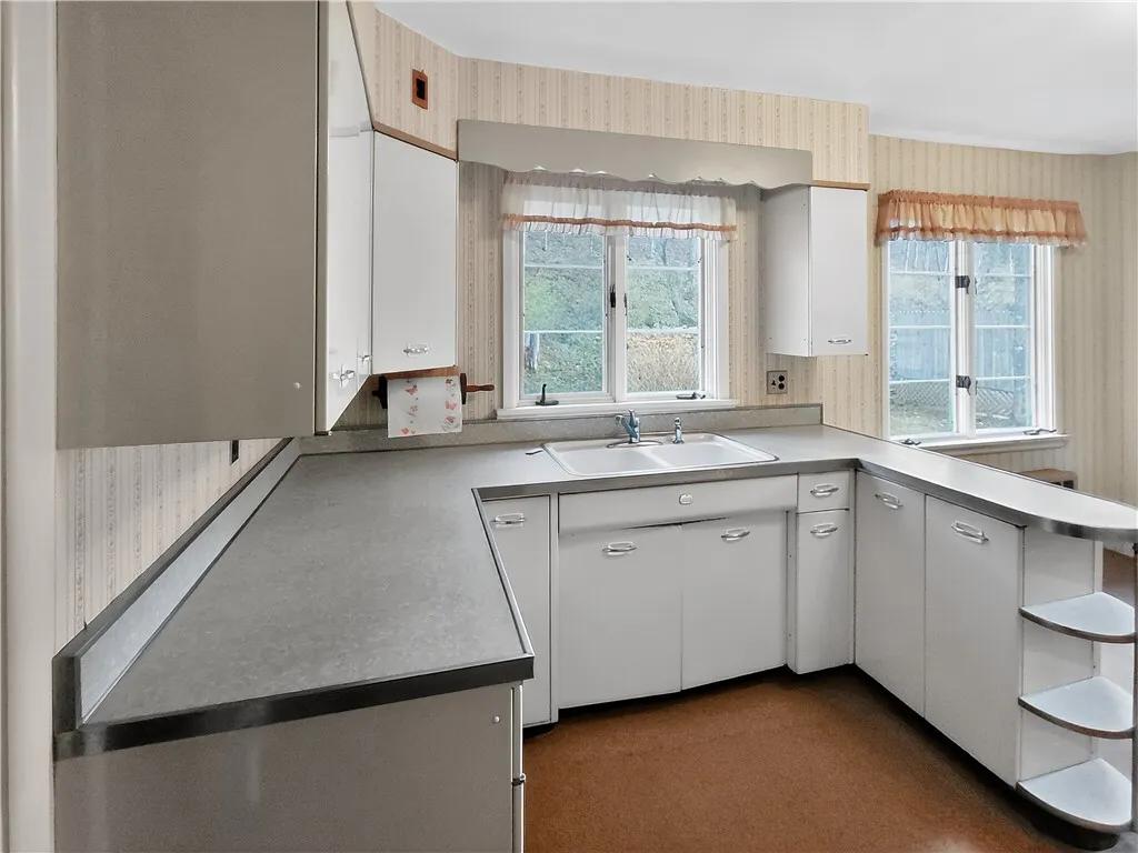 52 Roosevelt Avenue, Roxbury, New York 12474, Roxbury, New York 12474, 1 Bedroom Bedrooms, 6 Rooms Rooms,1 BathroomBathrooms,Residential,For Sale,52 Roosevelt Avenue, Roxbury, New York 12474,0,R1649588