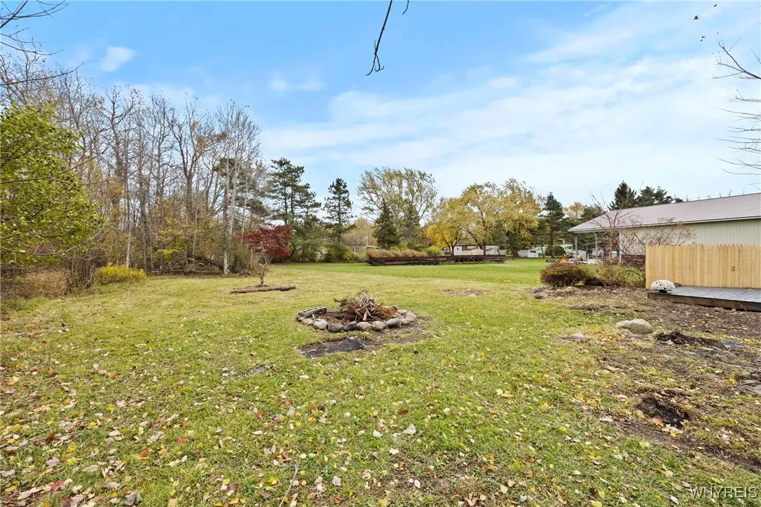 8145 Erie Road, Evans, New York 14006, Evans, New York 14006, 4 Bedrooms Bedrooms, 6 Rooms Rooms,2 BathroomsBathrooms,Residential,For Sale,8145 Erie Road, Evans, New York 14006,0,B1647758