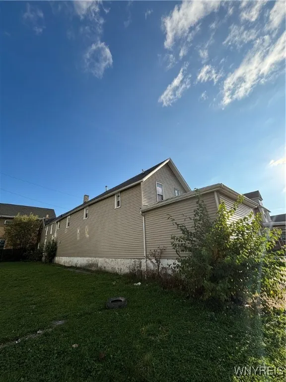 43 York Street, Buffalo, New York 14213, Buffalo, New York 14213, 8 Bedrooms Bedrooms, ,4 BathroomsBathrooms,Residential,For Sale,43 York Street, Buffalo, New York 14213,0,B1649559
