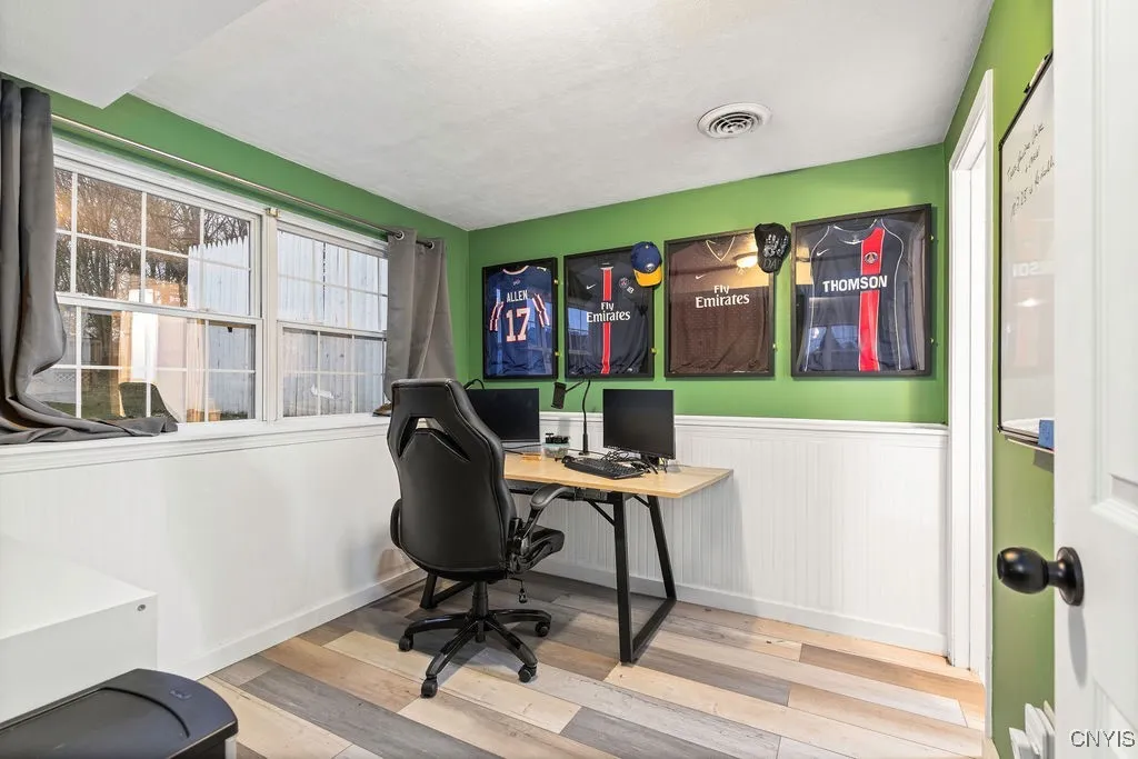 9418 Birch Tree Road, Cicero, New York 13029, Cicero, New York 13029, 3 Bedrooms Bedrooms, 6 Rooms Rooms,2 BathroomsBathrooms,Residential,For Sale,9418 Birch Tree Road, Cicero, New York 13029,0,S1648587