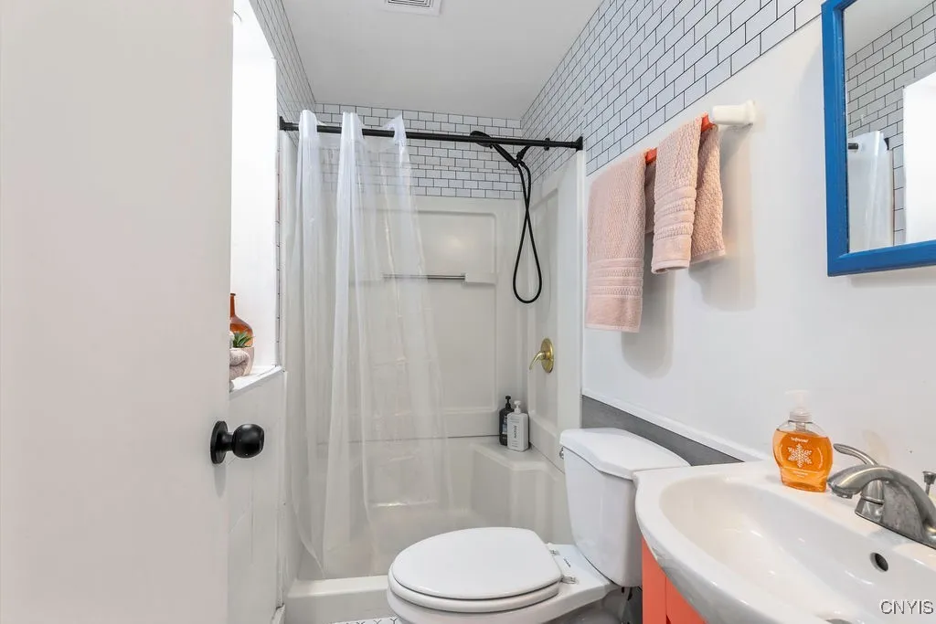 9418 Birch Tree Road, Cicero, New York 13029, Cicero, New York 13029, 3 Bedrooms Bedrooms, 6 Rooms Rooms,2 BathroomsBathrooms,Residential,For Sale,9418 Birch Tree Road, Cicero, New York 13029,0,S1648587