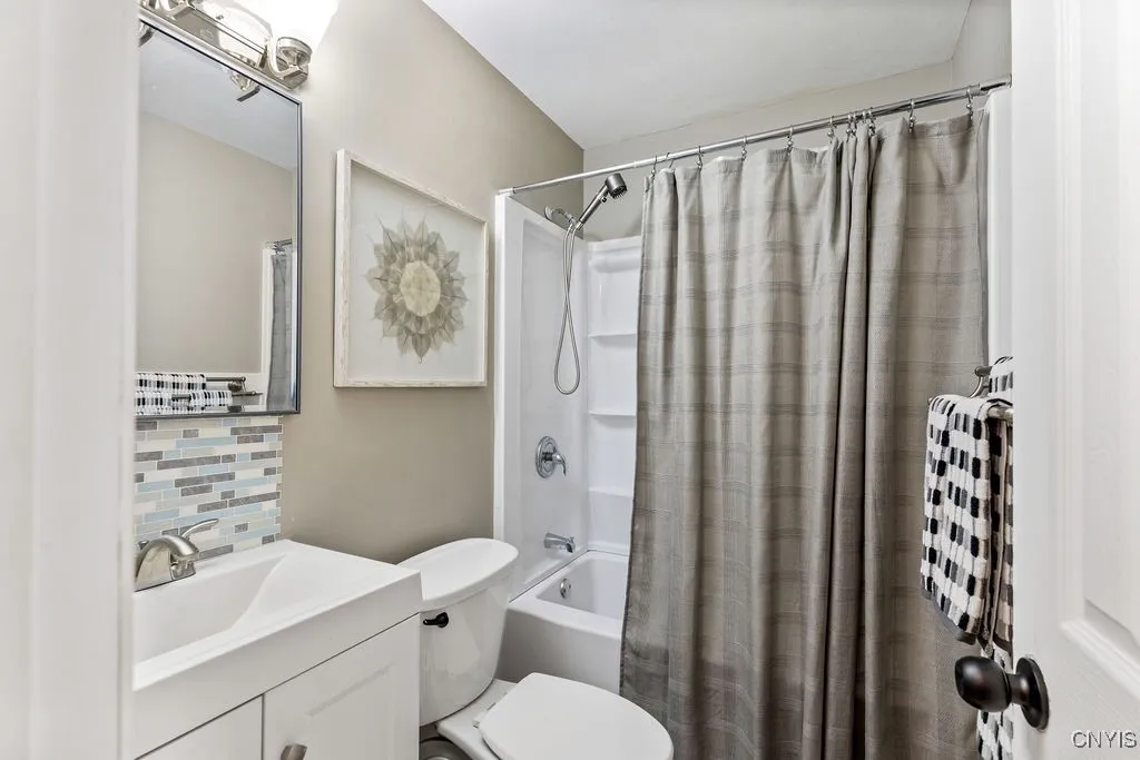 9418 Birch Tree Road, Cicero, New York 13029, Cicero, New York 13029, 3 Bedrooms Bedrooms, 6 Rooms Rooms,2 BathroomsBathrooms,Residential,For Sale,9418 Birch Tree Road, Cicero, New York 13029,0,S1648587