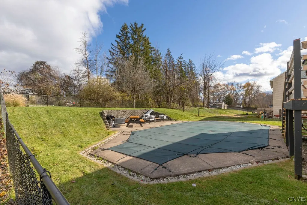 9418 Birch Tree Road, Cicero, New York 13029, Cicero, New York 13029, 3 Bedrooms Bedrooms, 6 Rooms Rooms,2 BathroomsBathrooms,Residential,For Sale,9418 Birch Tree Road, Cicero, New York 13029,0,S1648587