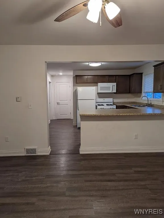 77 Laverack Avenue 4, Lancaster, New York 14086, Lancaster, New York 14086, 3 Bedrooms Bedrooms, 5 Rooms Rooms,1 BathroomBathrooms,Residential Lease,For Rent,77 Laverack Avenue 4, Lancaster, New York 14086,0,B1649600