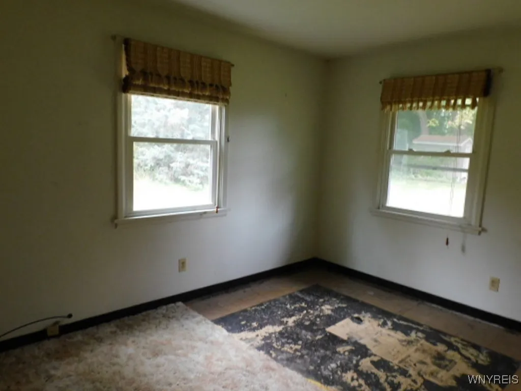 3165 Jordan Drive, Niagara, New York 14304, Niagara, New York 14304, 3 Bedrooms Bedrooms, 6 Rooms Rooms,1 BathroomBathrooms,Residential,For Sale,3165 Jordan Drive, Niagara, New York 14304,0,B1649561