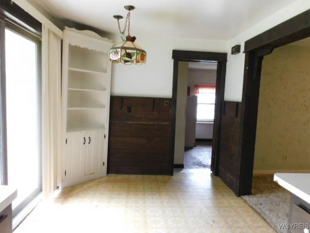 3165 Jordan Drive, Niagara, New York 14304, Niagara, New York 14304, 3 Bedrooms Bedrooms, 6 Rooms Rooms,1 BathroomBathrooms,Residential,For Sale,3165 Jordan Drive, Niagara, New York 14304,0,B1649561