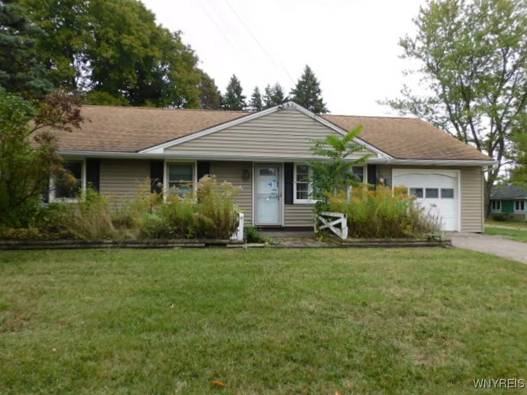 3165 Jordan Drive, Niagara, New York 14304, Niagara, New York 14304, 3 Bedrooms Bedrooms, 6 Rooms Rooms,1 BathroomBathrooms,Residential,For Sale,3165 Jordan Drive, Niagara, New York 14304,0,B1649561