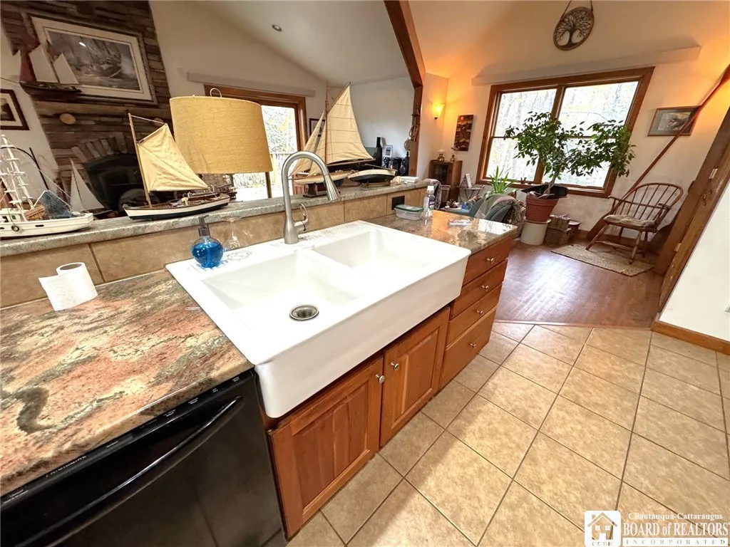 4174 Osborne Road, Pomfret, New York 14063, Pomfret, New York 14063, 2 Bedrooms Bedrooms, 6 Rooms Rooms,2 BathroomsBathrooms,Residential,For Sale,4174 Osborne Road, Pomfret, New York 14063,0,R1647872