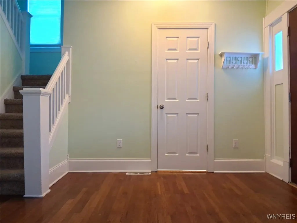 417 Abbott Road, Buffalo, New York 14220, Buffalo, New York 14220, 3 Bedrooms Bedrooms, 6 Rooms Rooms,2 BathroomsBathrooms,Residential,For Sale,417 Abbott Road, Buffalo, New York 14220,0,B1648347