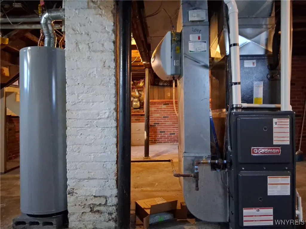 417 Abbott Road, Buffalo, New York 14220, Buffalo, New York 14220, 3 Bedrooms Bedrooms, 6 Rooms Rooms,2 BathroomsBathrooms,Residential,For Sale,417 Abbott Road, Buffalo, New York 14220,0,B1648347