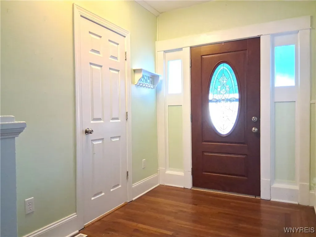 417 Abbott Road, Buffalo, New York 14220, Buffalo, New York 14220, 3 Bedrooms Bedrooms, 6 Rooms Rooms,2 BathroomsBathrooms,Residential,For Sale,417 Abbott Road, Buffalo, New York 14220,0,B1648347