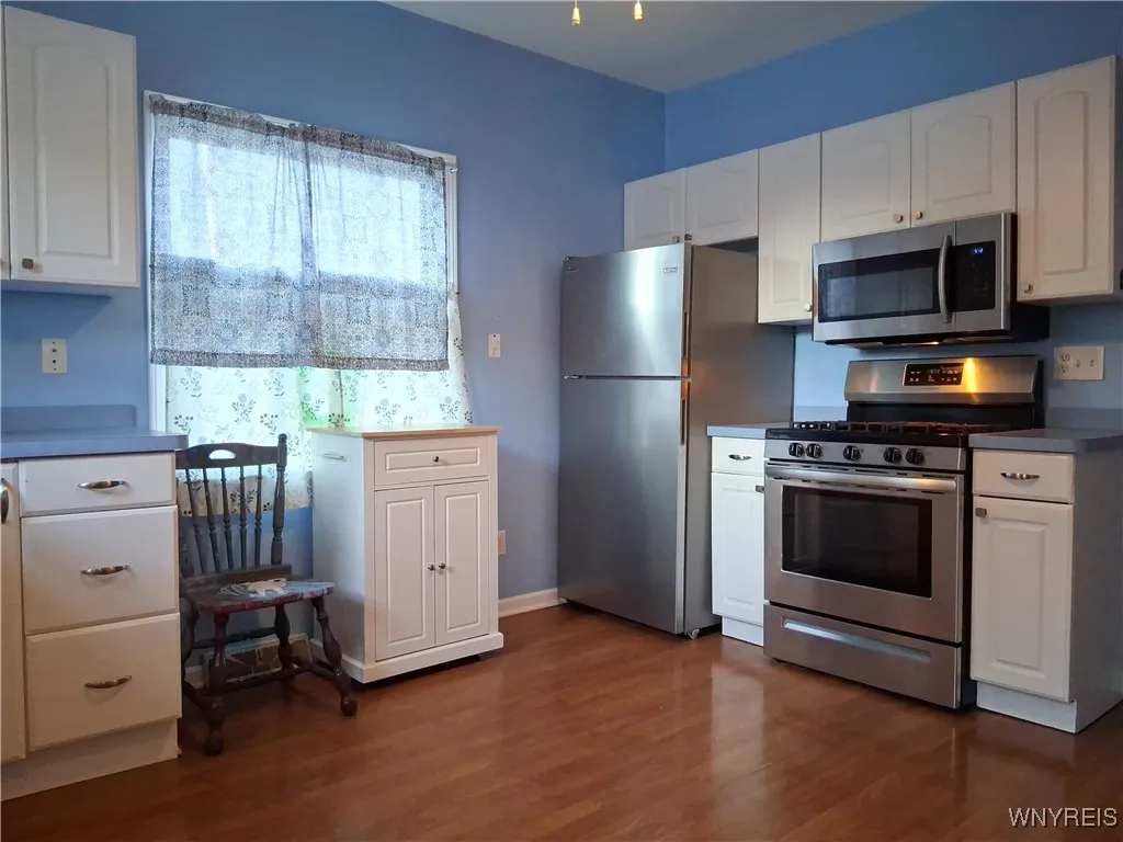 417 Abbott Road, Buffalo, New York 14220, Buffalo, New York 14220, 3 Bedrooms Bedrooms, 6 Rooms Rooms,2 BathroomsBathrooms,Residential,For Sale,417 Abbott Road, Buffalo, New York 14220,0,B1648347