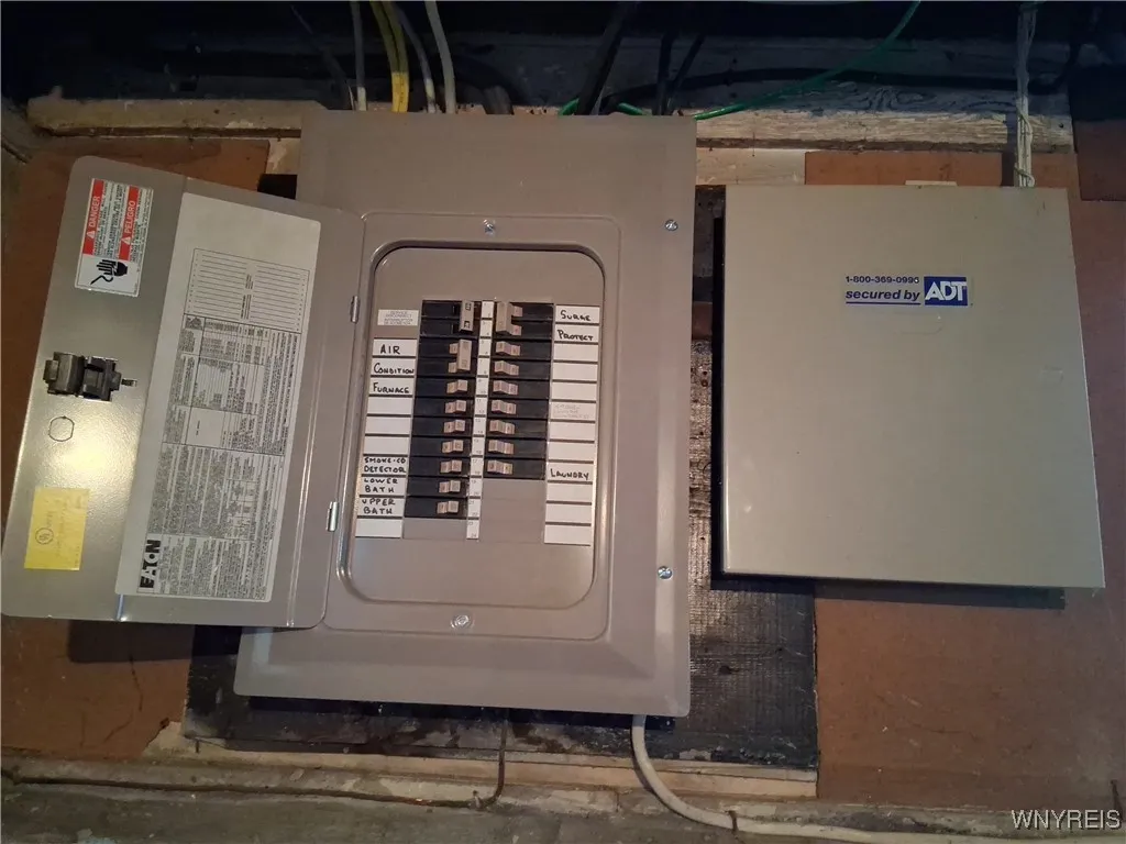 417 Abbott Road, Buffalo, New York 14220, Buffalo, New York 14220, 3 Bedrooms Bedrooms, 6 Rooms Rooms,2 BathroomsBathrooms,Residential,For Sale,417 Abbott Road, Buffalo, New York 14220,0,B1648347