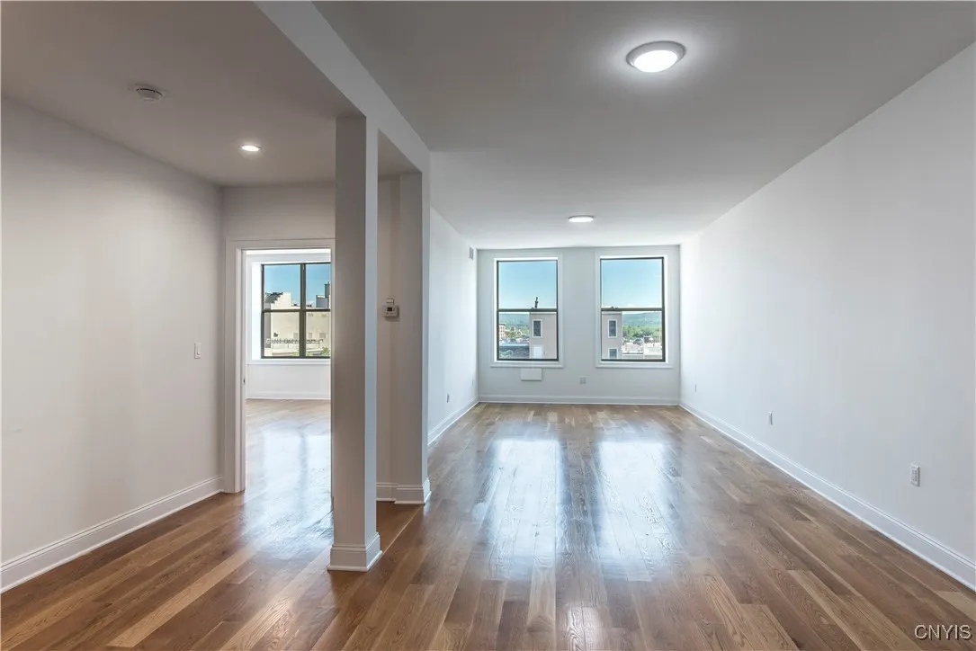 221 Elizabeth Street 2, Utica, New York 13501, Utica, New York 13501, 2 Bedrooms Bedrooms, 5 Rooms Rooms,1 BathroomBathrooms,Residential Lease,For Rent,221 Elizabeth Street 2, Utica, New York 13501,0,S1649580