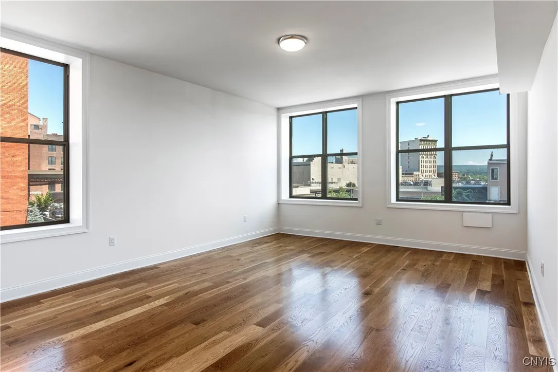 221 Elizabeth Street 2, Utica, New York 13501, Utica, New York 13501, 2 Bedrooms Bedrooms, 5 Rooms Rooms,1 BathroomBathrooms,Residential Lease,For Rent,221 Elizabeth Street 2, Utica, New York 13501,0,S1649580