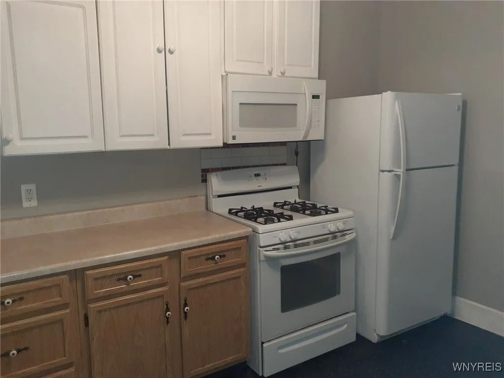 64-66 Genesee Street, Lockport City, New York 1409, Lockport City, New York 14094, 5 Bedrooms Bedrooms, ,2 BathroomsBathrooms,Residential,For Sale,64-66 Genesee Street, Lockport City, New York 1409,0,B1644524