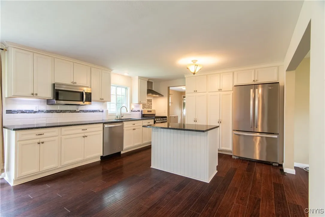 326 Shaver Avenue, Clay, New York 13212, Clay, New York 13212, 3 Bedrooms Bedrooms, 5 Rooms Rooms,1 BathroomBathrooms,Residential,For Sale,326 Shaver Avenue, Clay, New York 13212,0,S1649147